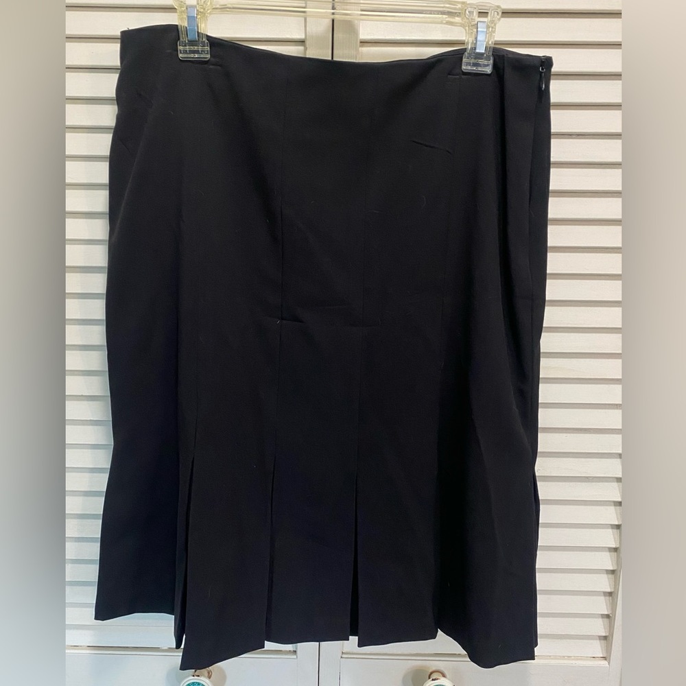 AB Studio‎ Pleated Black Side Zip Midi Skirt Lined Size 10 Zip